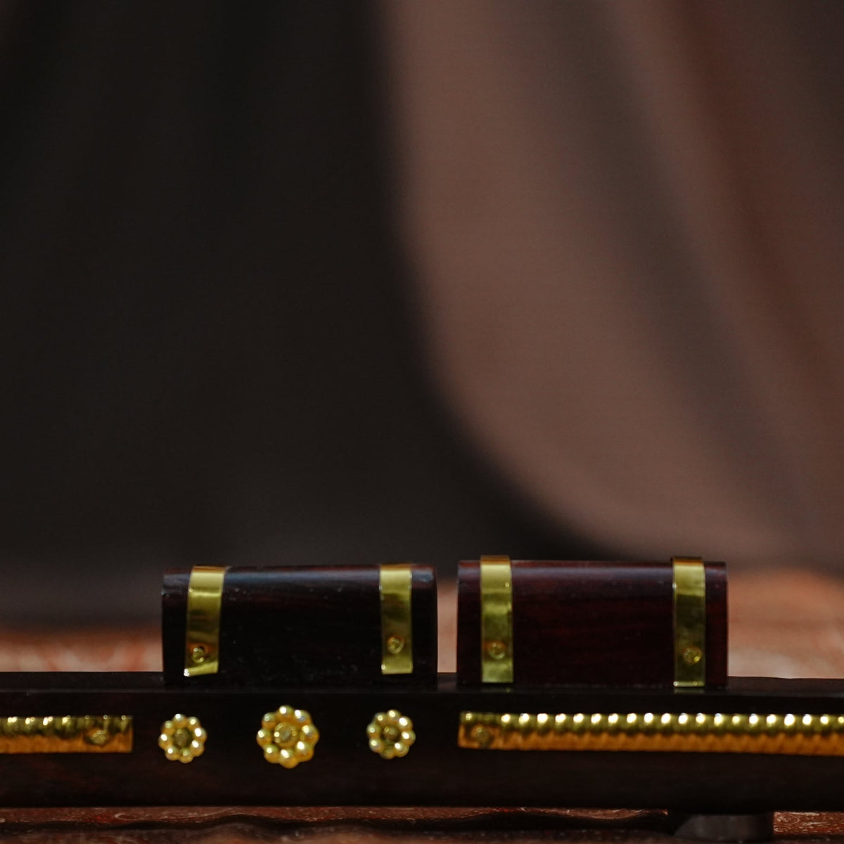Rosewood Cargo with Men